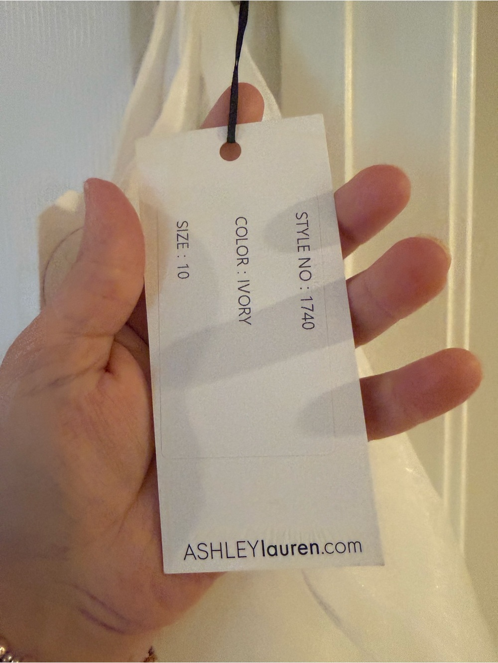 Elegant organza detachable skirt - Picture 3 of 4